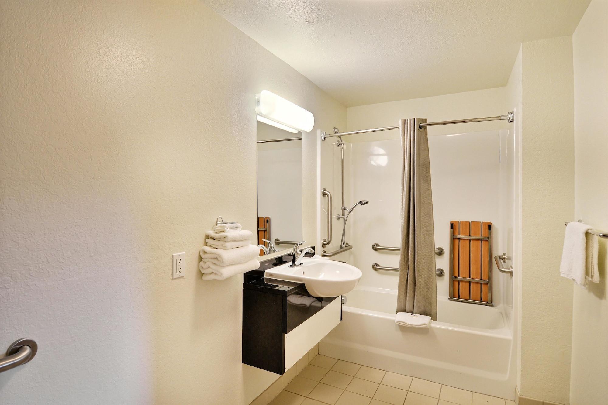 Travelodge By Wyndham Brattleboro Vt Extérieur photo