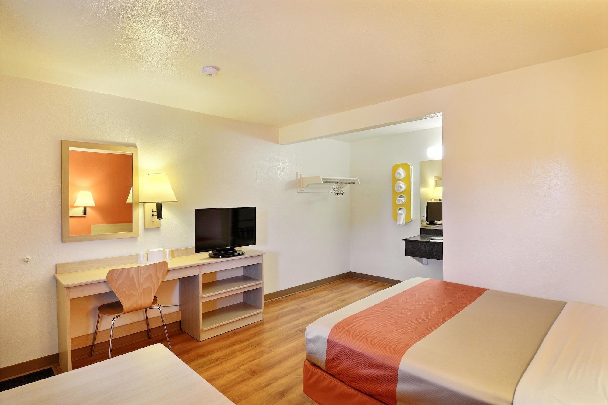 Travelodge By Wyndham Brattleboro Vt Extérieur photo